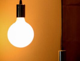 Living Room Lighting: Floor Lamp vs. Ceiling Lamp