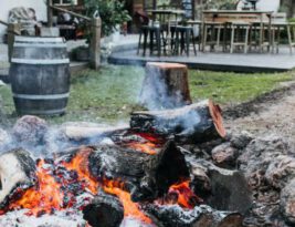 How to Build a Fire Pit in Your Backyard?